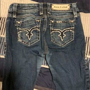 Used women’s rock revival jeans size 27